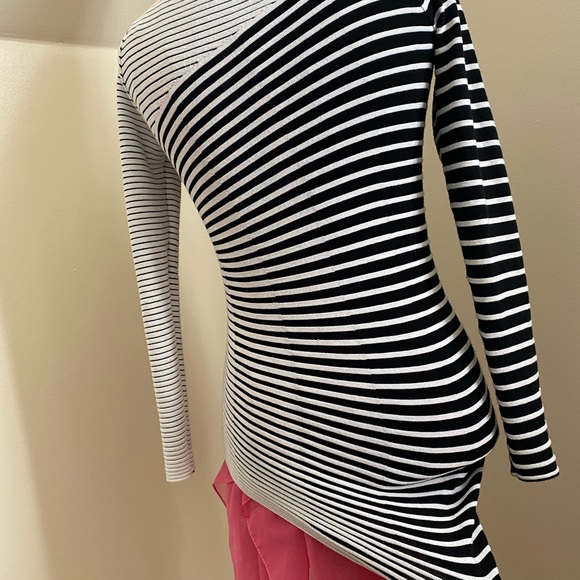 Beautiful Rondina New York asymmetric Black/White Lightwght Sweater sz S Bodycon - Picture 4 of 5
